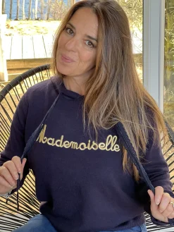 Pull Mademoiselle*Mademoiselle Marcelle Hot