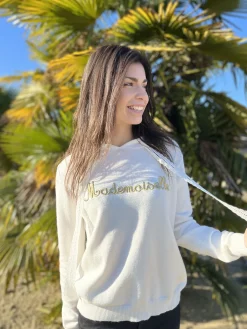 Pull Mademoiselle*Mademoiselle Marcelle Hot