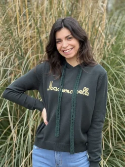 Pull Mademoiselle*Mademoiselle Marcelle Hot